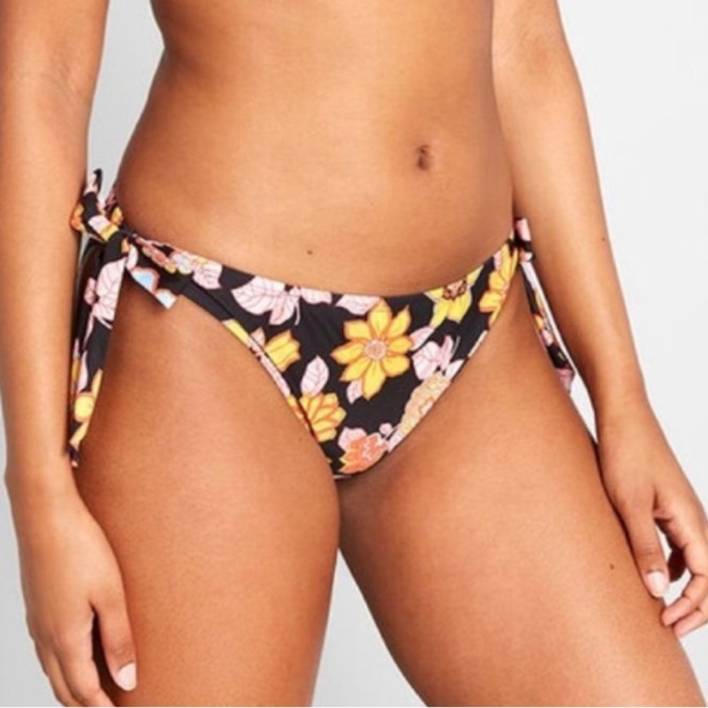 ModCloth Fiona Tie-Side Bikini Bottom NWOT Size Small